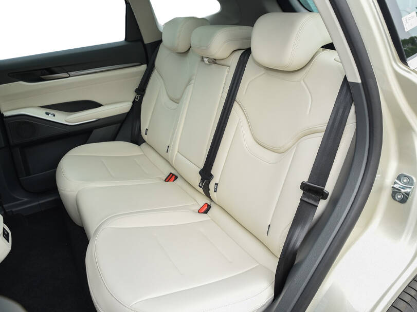 ہیول ایچ 6 Interior Rear Seats