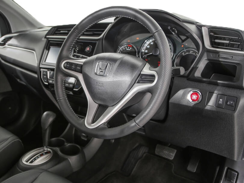 ہونڈا بی آر-وی Interior Steering Wheel